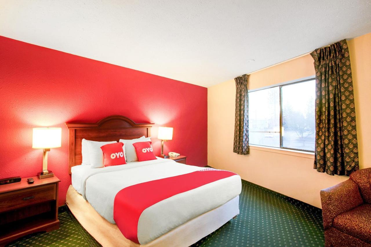 Oyo Hotel Spokane North Room photo